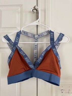 Nike Strappy Triangle Sports Bra in Rust & Blue